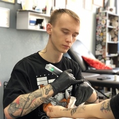 Денис Леушкин